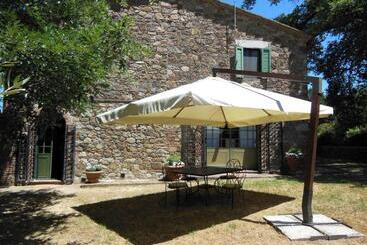 בית מלון כפרי La Fontaiola