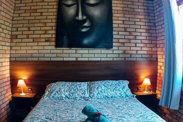 膳宿费 Pousada Raízes Da Guarda