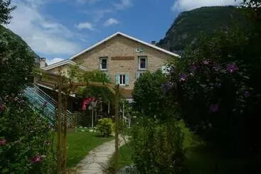 Nocleg ze śniadaniem La Petite Auberge De Niaux