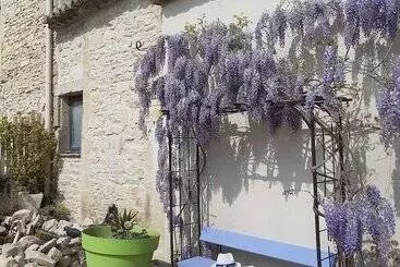 Hotel Logis Hôtel Restaurant Le Clos Des Capitelles