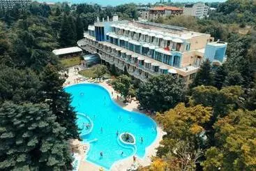 Hotel Koral   Parking