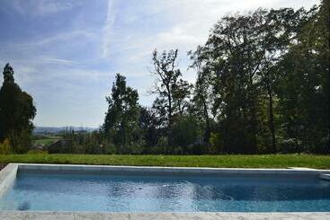 민박 Château De Buffavent