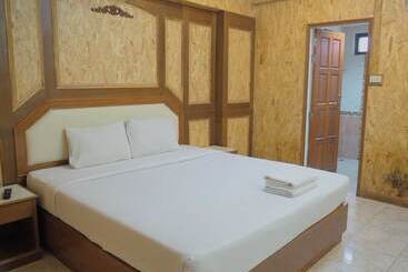 Hotel Chatsuree Mansion