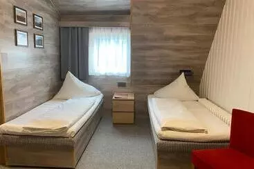 Hotelli Penzion Logla