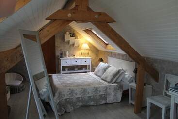 ペンション Les Hauts Du Val  Chambres D Hotes