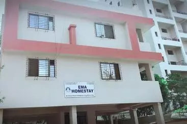 Hotel Ema Homestay