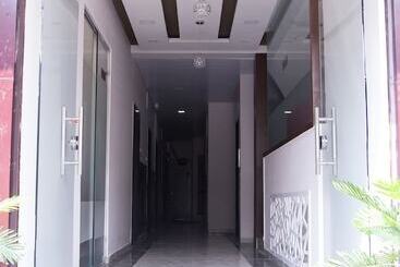 Hotel Shree Palace & Restaurant