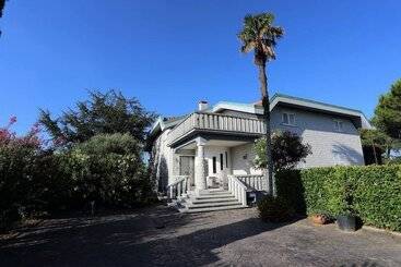 פנסיון Villa Rosa