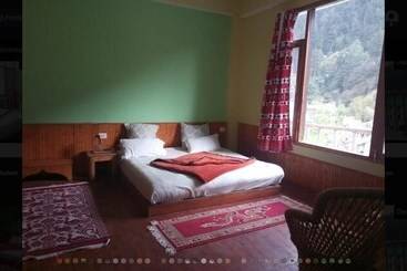 酒店 Jibhi Cottage