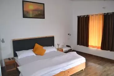 Resort Belleza Inn Dhanagiri Kanatal