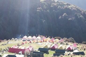 קוטג'' The Sky Village