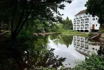 هتل Buckatree Hall