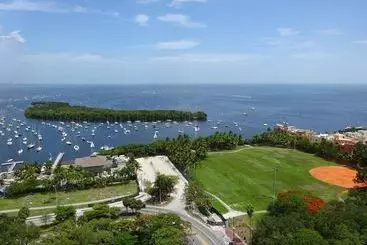 هتل Ocean Million Dollar View Studio + Balcony #2