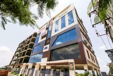 فندق Oyo 48327  Royal Mahalakshmi Inn