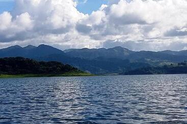 Toucan Lane Hotel And Restaurant