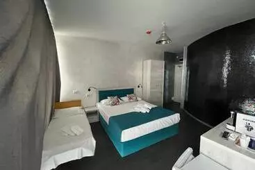 هتل H Pe Plaja Belona