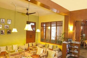 Pensió Drifter’s Inn & Cafe