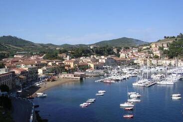 בית מלון כפרי Barbarossa