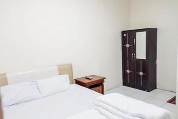 酒店 Agnes Residence Near Blok M Mitra Reddoorz