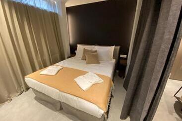 پانسیون Korpa Deli Rooms Spa