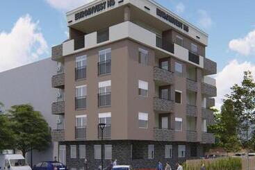 پانسیون Korpa Deli Rooms Spa