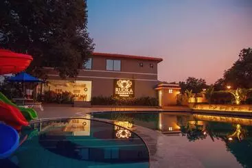Resort Sterling Gir