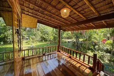 Koh Jum Bungalow & Hostel