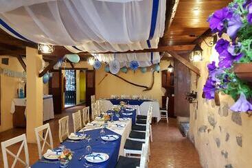 Hotelli Fonda Central