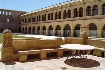 فندق Hospederia Monasterio De Rueda