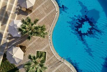 Hotel Candia Park Village