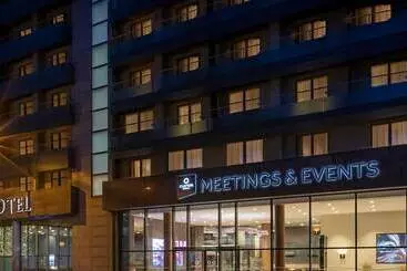 Clayton Hotel Cardiff Lane