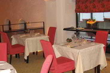 Отель La Cour Du Roy