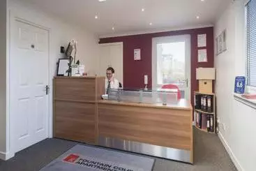 Fountain Court EQ 2 Apartments