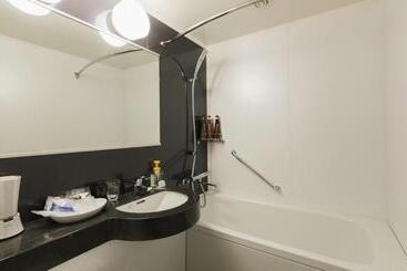 Jr East Hotel Mets Tsudanuma