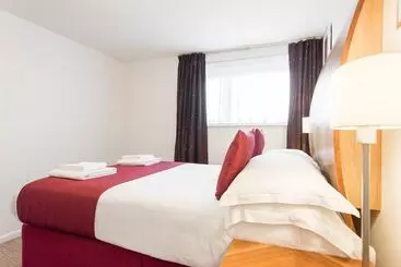 هتل Premier Suites Newcastle