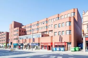 هتل Travelodge Leeds Central Vicar Lane