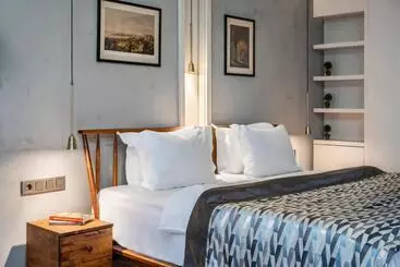 Ansen Hotel And Suites