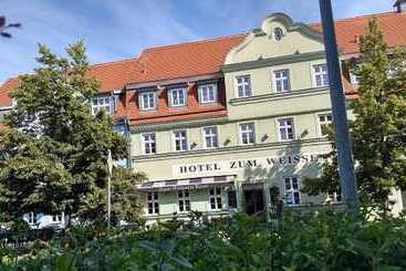 בית מלון כפרי Zum Weissen Ross