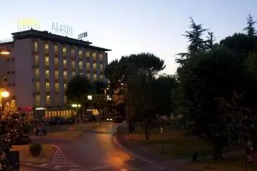 فندق Ristorante Alcide