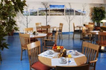 酒店 Express Aosta East