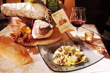 فندق Il Castelluccio Country Resort Restaurant & Spa