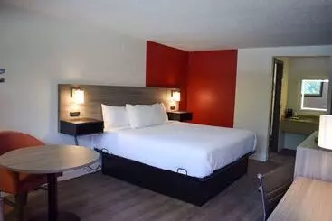 Hotel Ramada By Wyndham Cleveland Airport West