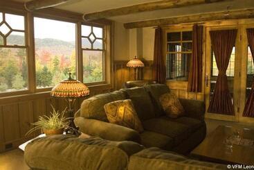 בית מלון כפרי The Whiteface Lodge
