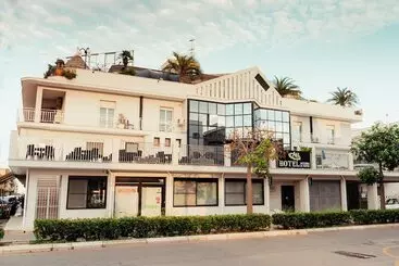 هتل Accord Le Rose