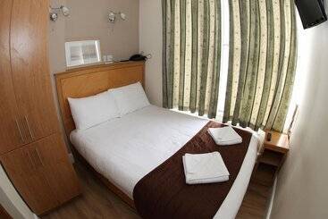 هتل Bob W Holland Park London