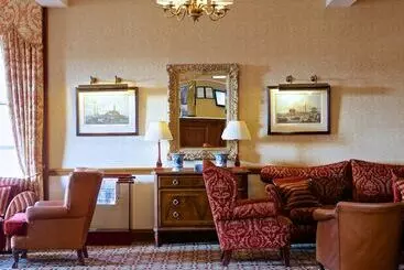 ホテル Macdonald Crutherland House