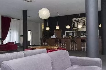 فندق Balneario de Trillo - Carlos III