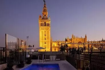 Hotelli Eme Catedral Mercer