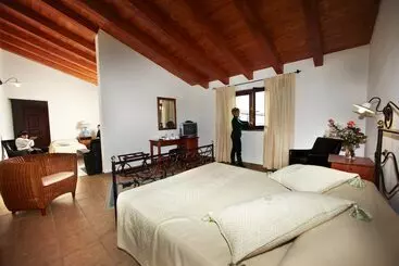 בית מלון כפרי Su Baione