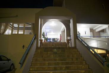 בית מלון כפרי Athinoula